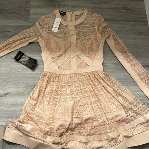 NWT Bebe light pink dress size 2